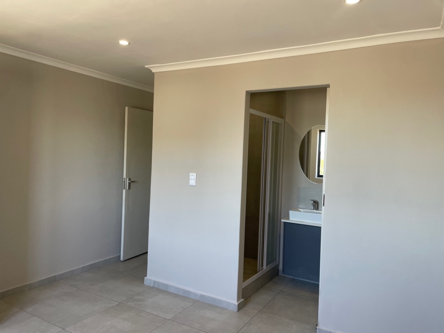 3 Bedroom Property for Sale in Parklands East Western Cape